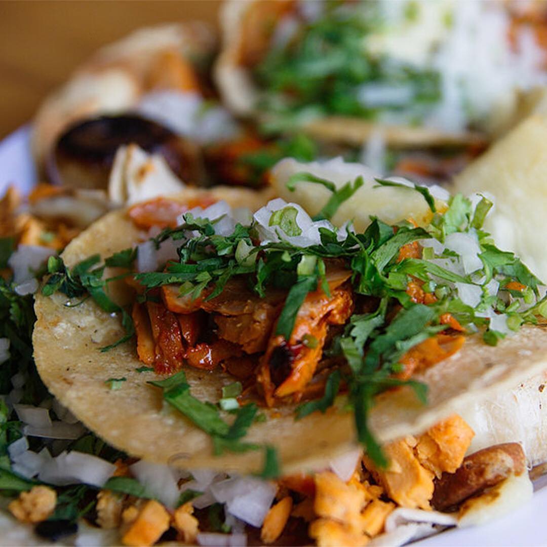 Tacos UP, pinkies OUT!
#CasaPepe #Hostal #Mexico #CDMX #Tacos