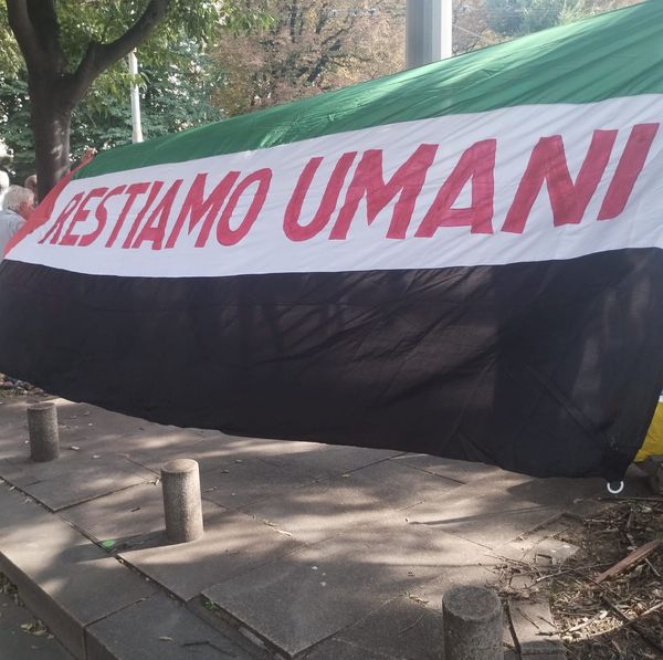 bdsitalia's tweet image. Il 31/07 a Milano di fronte alla sede di TEVA Italia,  si è tenuta la conferenza di lancio della campagna “TEVA? NO GRAZIE!” per il boicottaggio della  multinazionale israeliana del farmaco, specializzata in generici.
Leggi: tinyurl.com/2k94edzc
#BoycottTEVA #GazaGenocide #BDS
