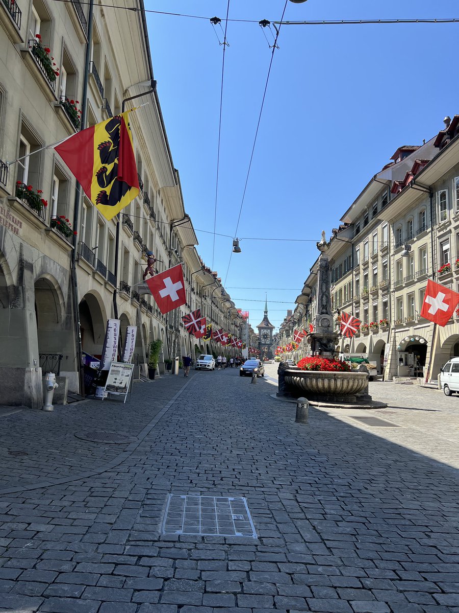 Einfach Lesen Bern tweet media