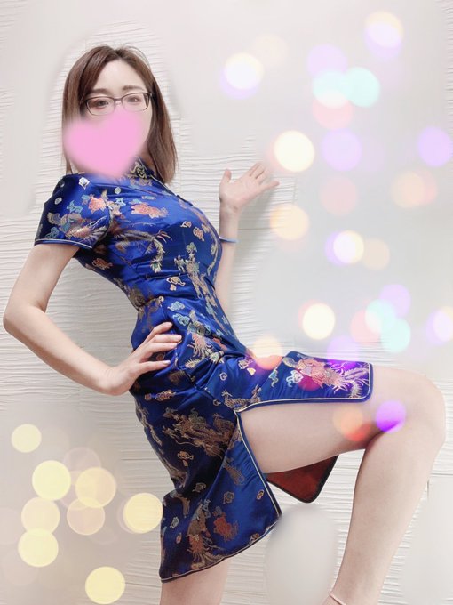 #私はこういう絵師です見た絵師全員参加 一言じゃ言えないんですけどね色んな性癖描いたり時々調子乗ってチャイナ服になったりしますね裏の顔は真面目な社会人です 