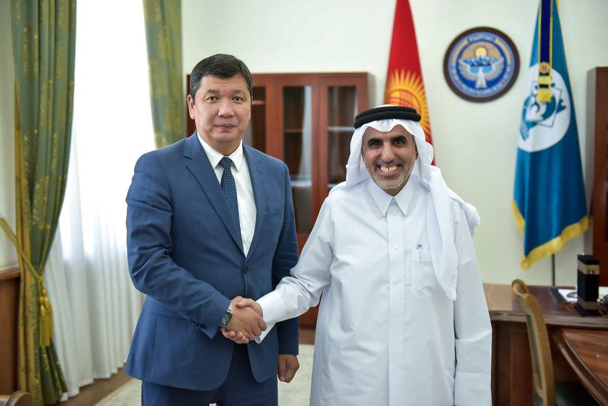 🇰🇬🇶🇦 In the metropolitan municipality, Mayor Aibek Dzhunushaliev met with Ambassador Extraordinary and Plenipotentiary of the State of Qatar Ali Jabir Muhammad Al-Ghufran Al-Marri.
<a href="/QatarEmb_Bsk/">سفارة قطر - بيشكيك</a> 

More: instagram.com/p/C-IEBmTINFs/…
