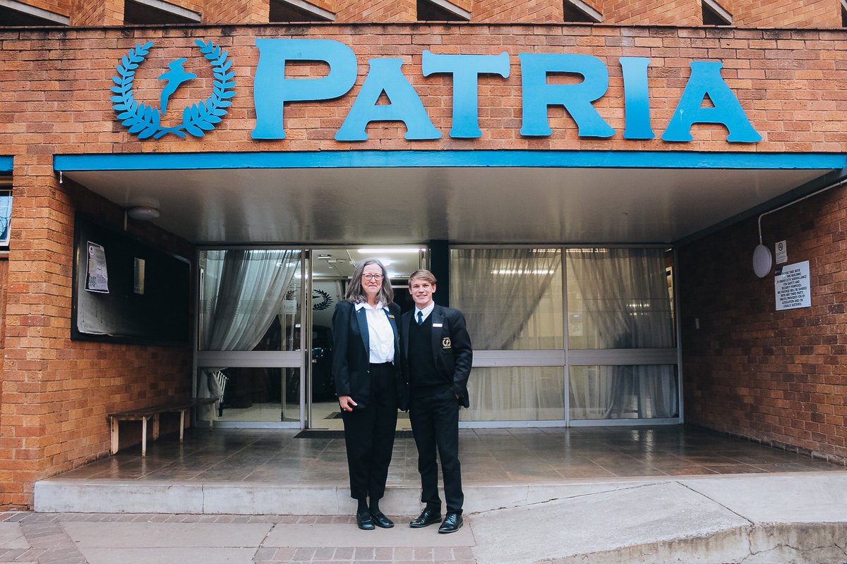 💙 𝐎𝐌 '𝐍 𝐌𝐀 𝐓𝐄 𝐆𝐑𝐎𝐄𝐓 💙

It is with a heavy heart that we say goodbye to our residence parent, Ms Rolien Roos.

Ons gaan vir Tannie mis, en wens vir Tannie geluk toe in hierdie nuwe hoofstuk. Ons vir jou, ons koshuis ma, ons trots! 💙

#MyNWU #NWU #patriakoshuis