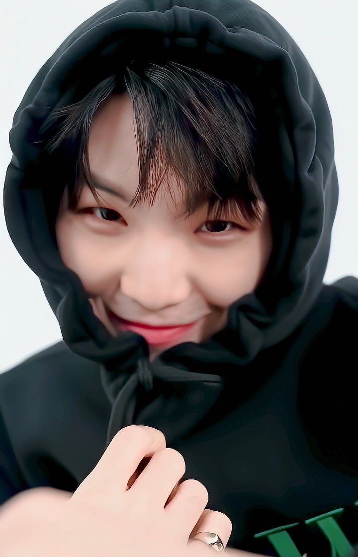 newoozidan's tweet image. that's woozi