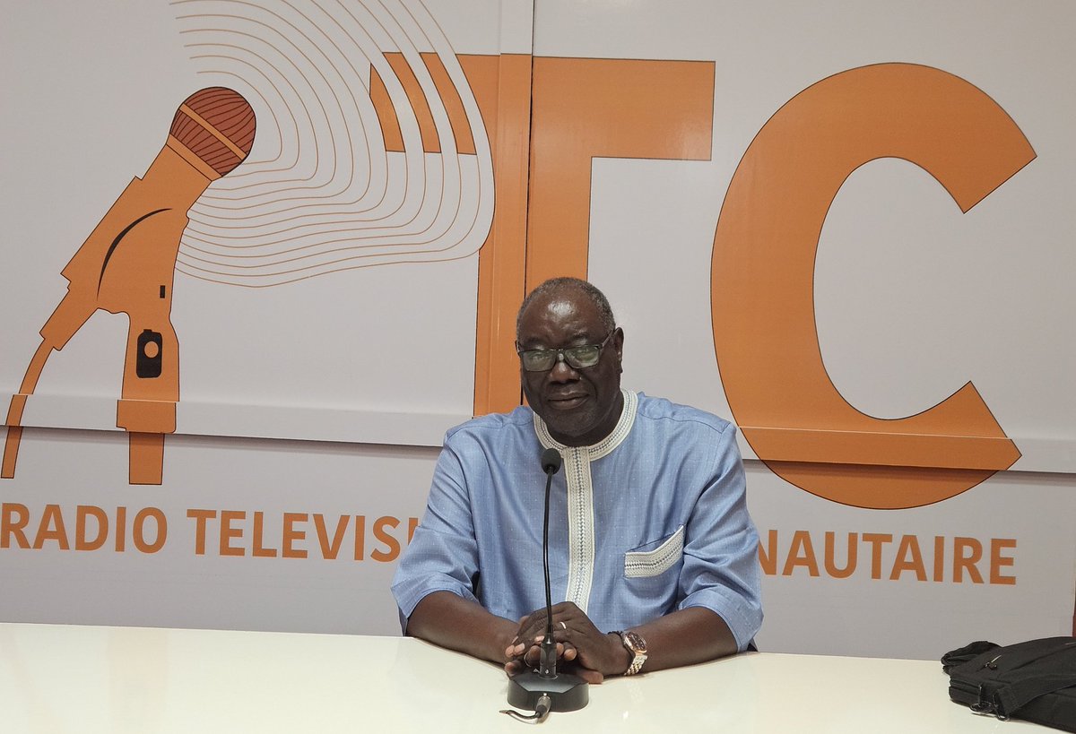 MartinfayeMf's tweet photo. Bientôt une nouvelle offre programmatique va enrichir le passage médiatique du #Senegal . Une unité radiophonique et télévisuelle  communautaire. https://t.co/xxCJqBWLHK