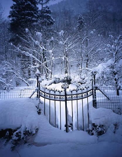 outotec's tweet photo. Snow Gate, Burlington, Vermont #SnowGate #Burlington #Vermont https://t.co/aTktiVBmHF https://t.co/c6bmLbnB5r