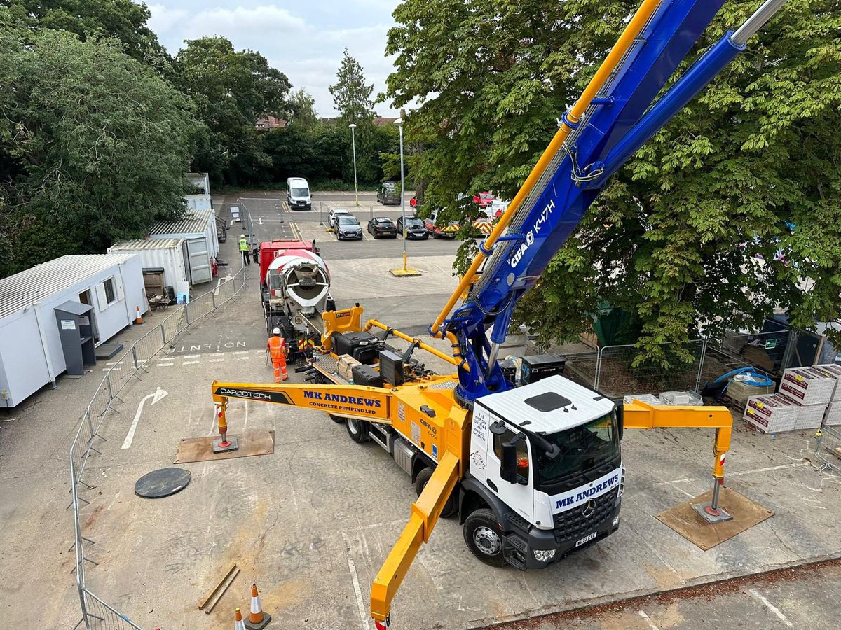 MonkPlantHire's tweet photo. MPH Groundworks have been busy laying a new concrete roof today for their customer MJS Projects (March) Ltd in Norwich. 
Shout out to Eastern Concrete Ltd and MK Andrews Concrete Pumping Ltd for their help in completing the job with no hold ups or issues! https://t.co/gENjuoiNXO