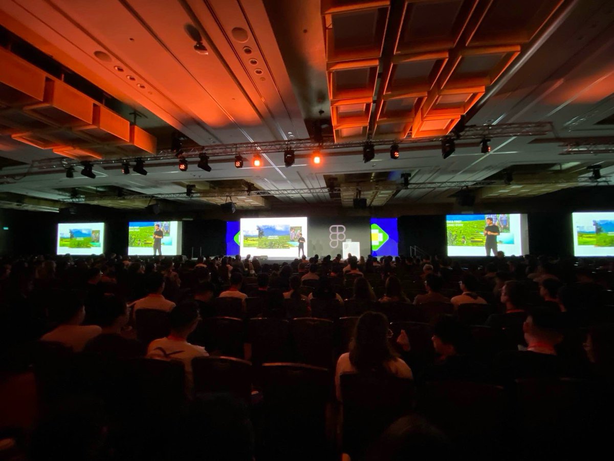 shantanukmr's tweet photo. The keynote is finally live. @figma #ConfigAPAC 
#Config2024 

You can watch the full talk here: https://t.co/GNRxbAYbAT

Please excuse my minor fumbles, it was my first 🫢 https://t.co/zRGvV4m4f9