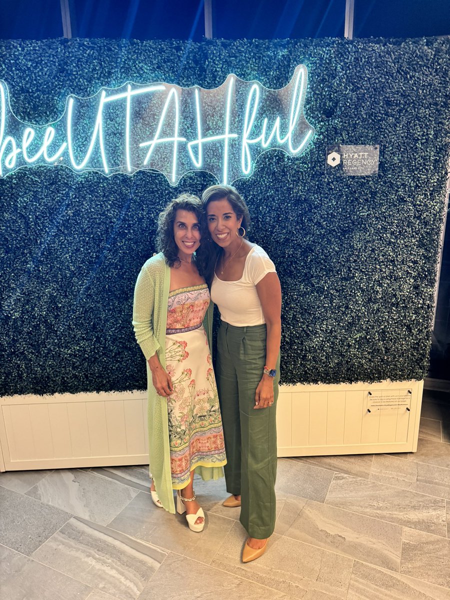 DrMarthaGulati's tweet image. Love this woman! Thank you for being with us at @ASPCardio #ASPC2024 Lifestyle Masterclass! We are so lucky to have you with us! #functionnotfailure @dranulala #CVPrev #CardioTwitter @DBelardoMD @PPirlamarla_MD