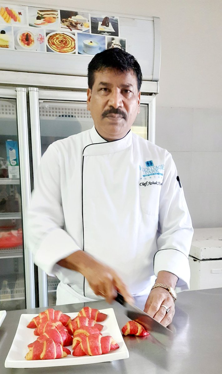 AshokChef3's tweet photo. Chef Ashok Kumar Heritage Park Hotel Honiara Solomon islands 🇸🇧 #chef #cheflifestyle #Chefashok #chefashokkumar #heritagepark #hotels #hospitality #chefx https://t.co/ULfcwYY8Y3