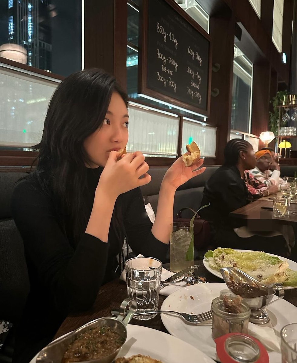 ningningspics's tweet photo. national gf’s day https://t.co/8Vsah6V9JQ