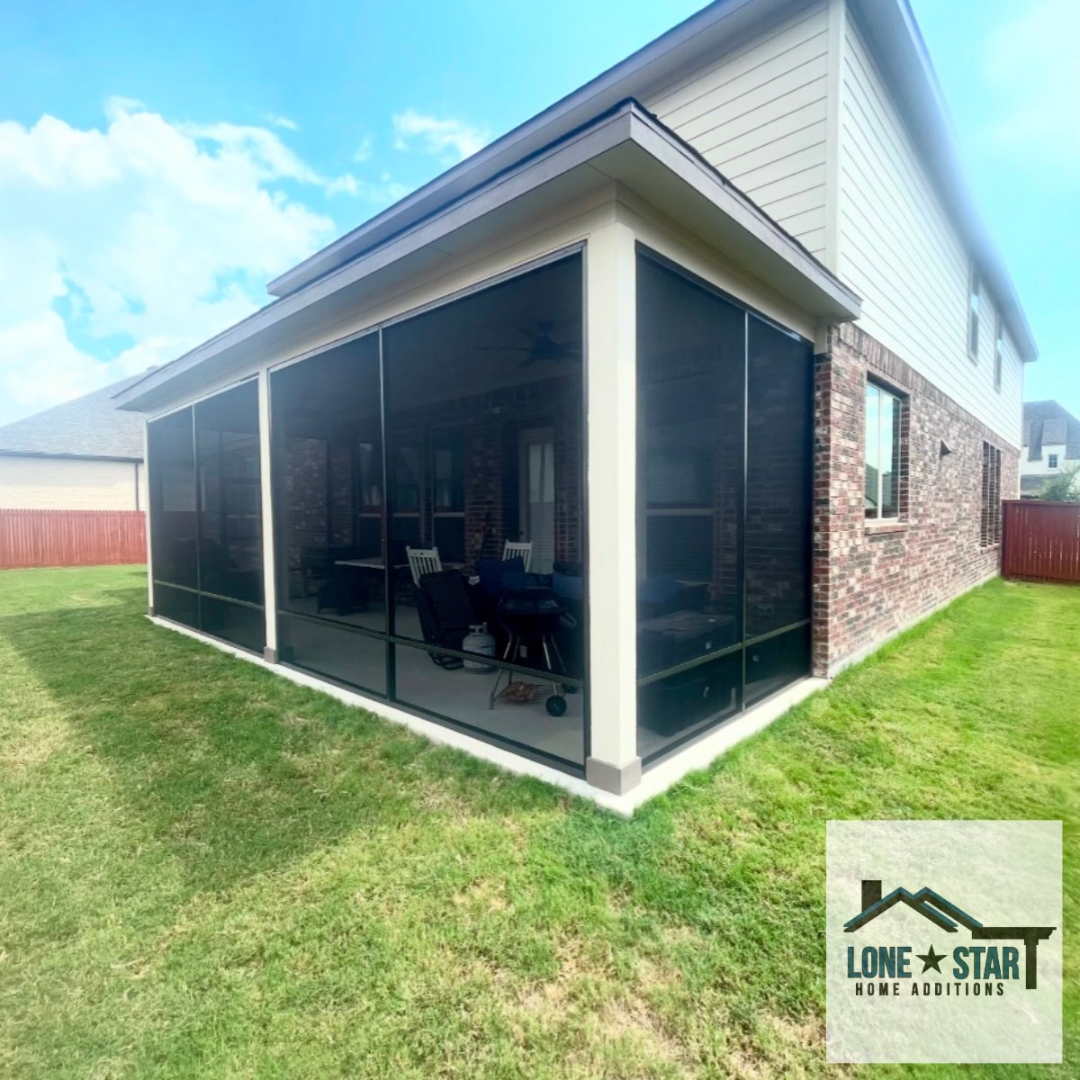 LSHomeAdditions's tweet image. Check out this stunning screen enclosure we recently designed and installed in Schertz, TX. #screenenclosure #patiolife #nomorebugs #schertz #texas #beforeandafter 

(210) 986-0628

lonestarhomeadditions.com