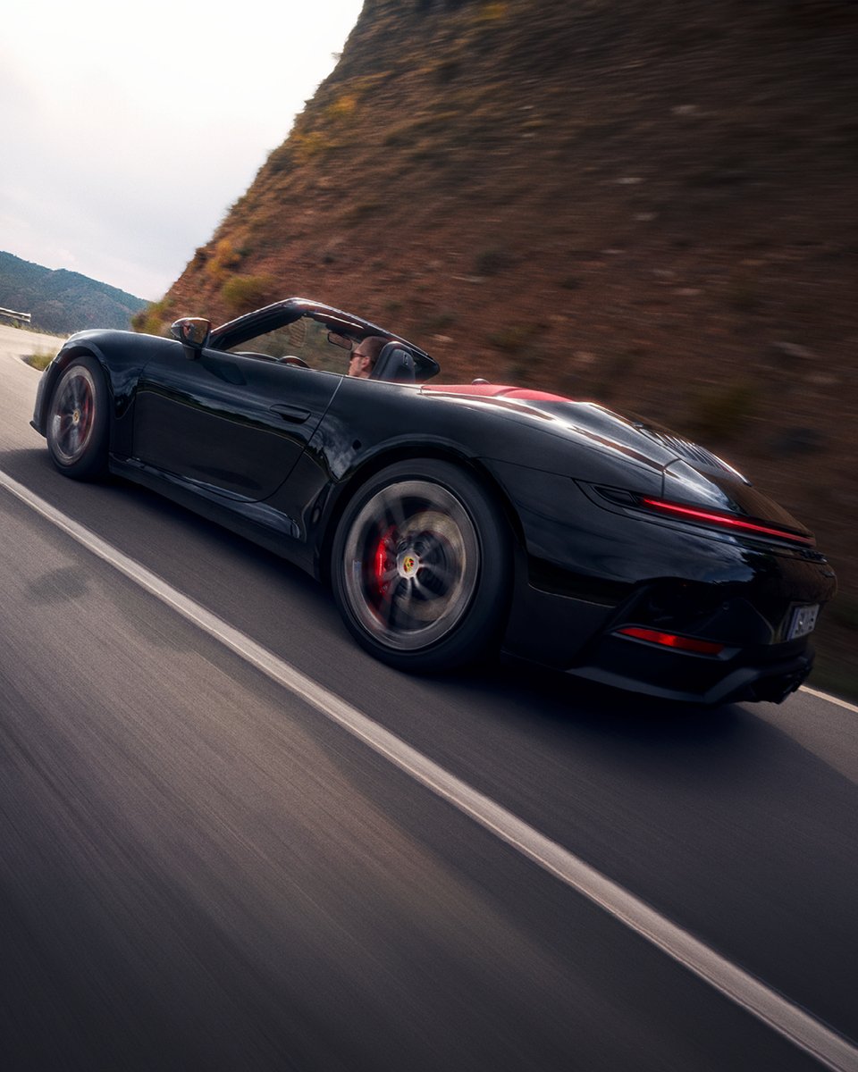 DohaPorsche's tweet image. حدودك السماء مع بورشه 911 كاريرا جي تي أس كابريوليه الجديدة.

The sky is the limit with the new 911 Carrera GTS Cabriolet.

#PorscheMEA #Porsche #911Cabriolet #GTS #PorscheCentreDoha #PorscheQatar