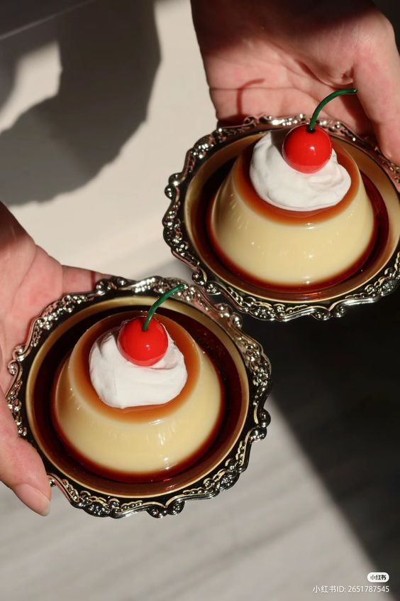 daily_dolce's tweet photo. Caramel pudding 🍮 https://t.co/gjG8Ilnb6K