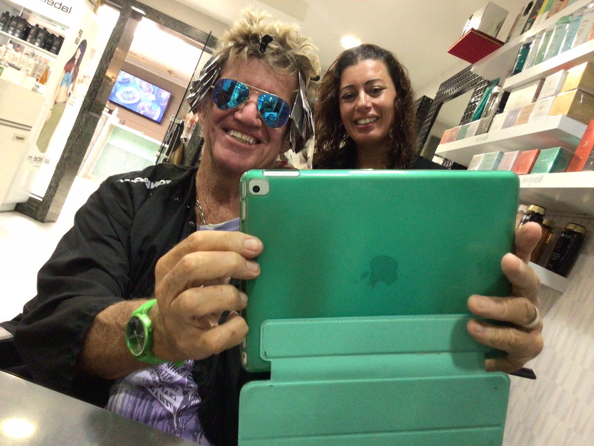 Robin Askwith tweet media