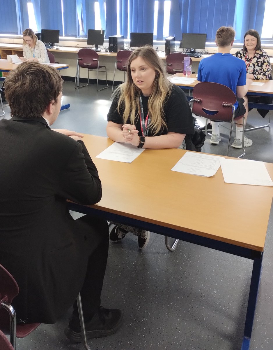 Careers Wales tweet media