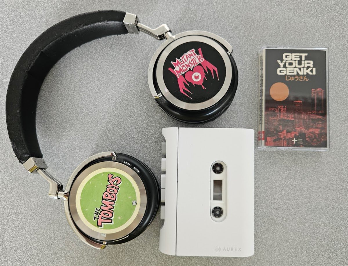 neu_benjamin's tweet photo. My very own Genki arrived yesterday!!! Dont worry, you can still get your Genki yourself on https://t.co/OExEfTptpw !!! And if you don't like cassettes like I do, you can also get it as digital only download😉 #cassettelove #getyourgenki #japanesemusic https://t.co/OCyxyfixFN