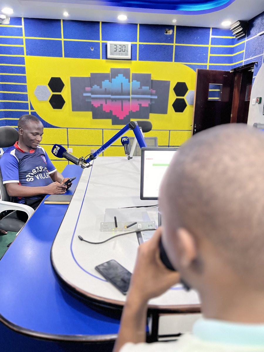 FUFARadio's tweet photo. Joining us live in the studio is Jeremiah Bogere, Vice Chairperson of the gala organizing committee, here to share updates on the preparations for the @SCVillaJogoo fans gala. Tune in 📻 
 
#CompetitionsDesk | #TheFootballRadio https://t.co/XXTX4Kgomn