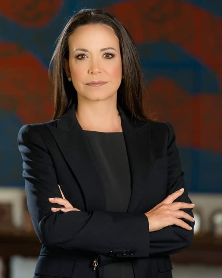 Lady AMANDA tweet media