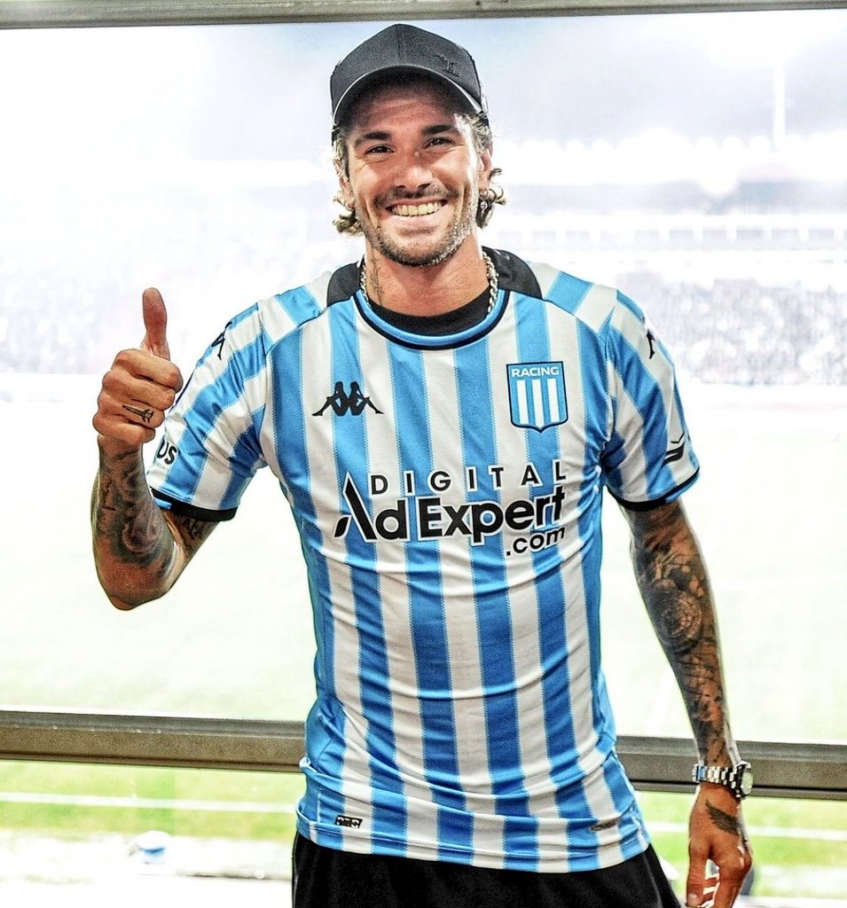 ¿VENIR A #BOCA SI ME LLAMA RIQUELME? NO. EN ARGENTINA SOLO JUEGO EN #RACING" 💙😍

👉 Rodrigo De Paul en <a href="/nadiedicenada_/">NADIE DICE NADA</a>.