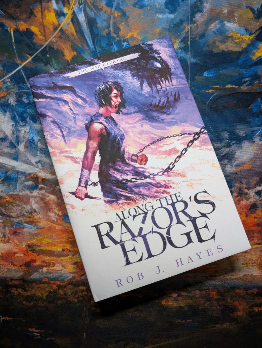 Wraithmarked's tweet image. 🎉FLASH INDIE #BOOKGIVEAWAY🎉

Signed hardcover of Rob J. Hayes' ALONG THE RAZOR'S EDGE!

Follow @Wraithmarked and @RoboftheHayes for 4 chances each, #RT for 2, Like/Comment for 1 each!

Winner announced in 48hrs! We ship internationally! #amreading #amwriting #book