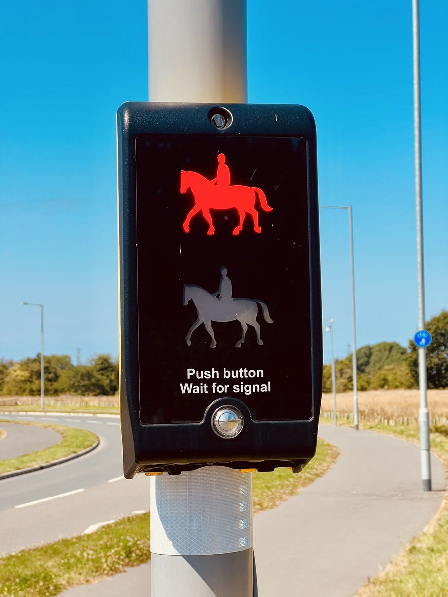 _BillHowe's tweet image. Day #1 Dementia UK walk behind us.
Walking for friends and family. @dementia_uk #100kchallenge   
Today 5.5km.  94.5km to go this August.