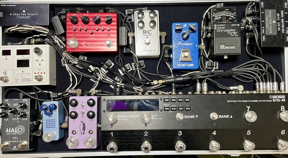 tetubonzu's tweet photo. #MNG #JHS #keeley #FTT #suhr #xotic #boss #Providence
#eclipse #halo #es-8 #emperor #tidewater #rcbooster #velvetcomp #tu3w #pa1qb
My new pedal board!!! https://t.co/rbHmr0z3Zb