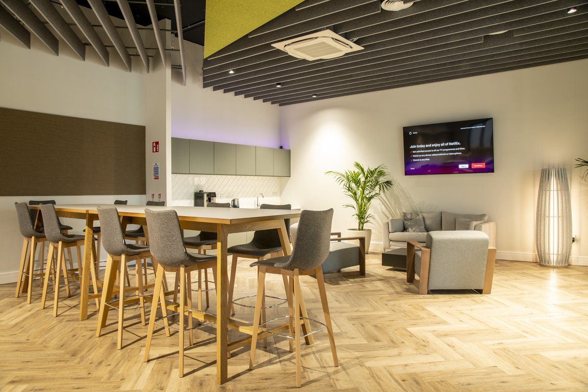 Huntoffice Interiors tweet media