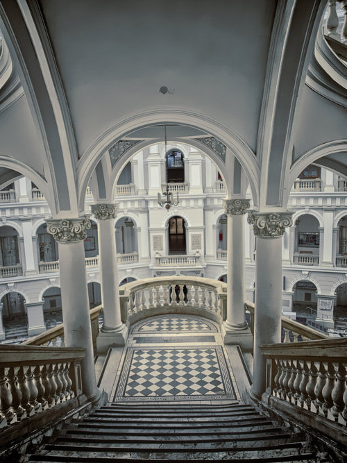CpuSales's tweet photo. Stairs, Royal Castle, Warsaw, Poland #Stairs #RoyalCastle #Warsaw #Poland https://t.co/N7QlMbViO2 https://t.co/KgjtctMP4L