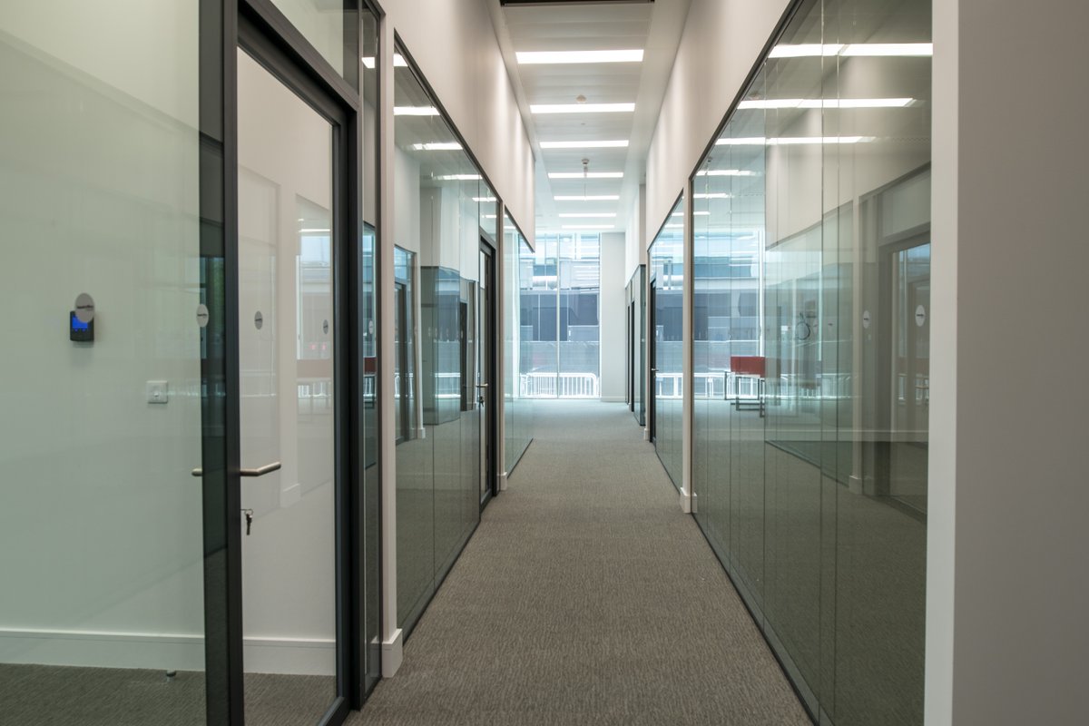 Huntoffice Interiors tweet media