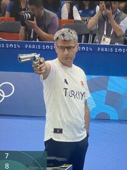 マグナム持たせてみた