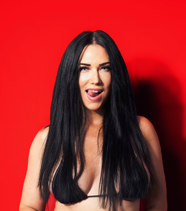 Sweet like cherry wine. https://t.co/LeXpg2RD0a