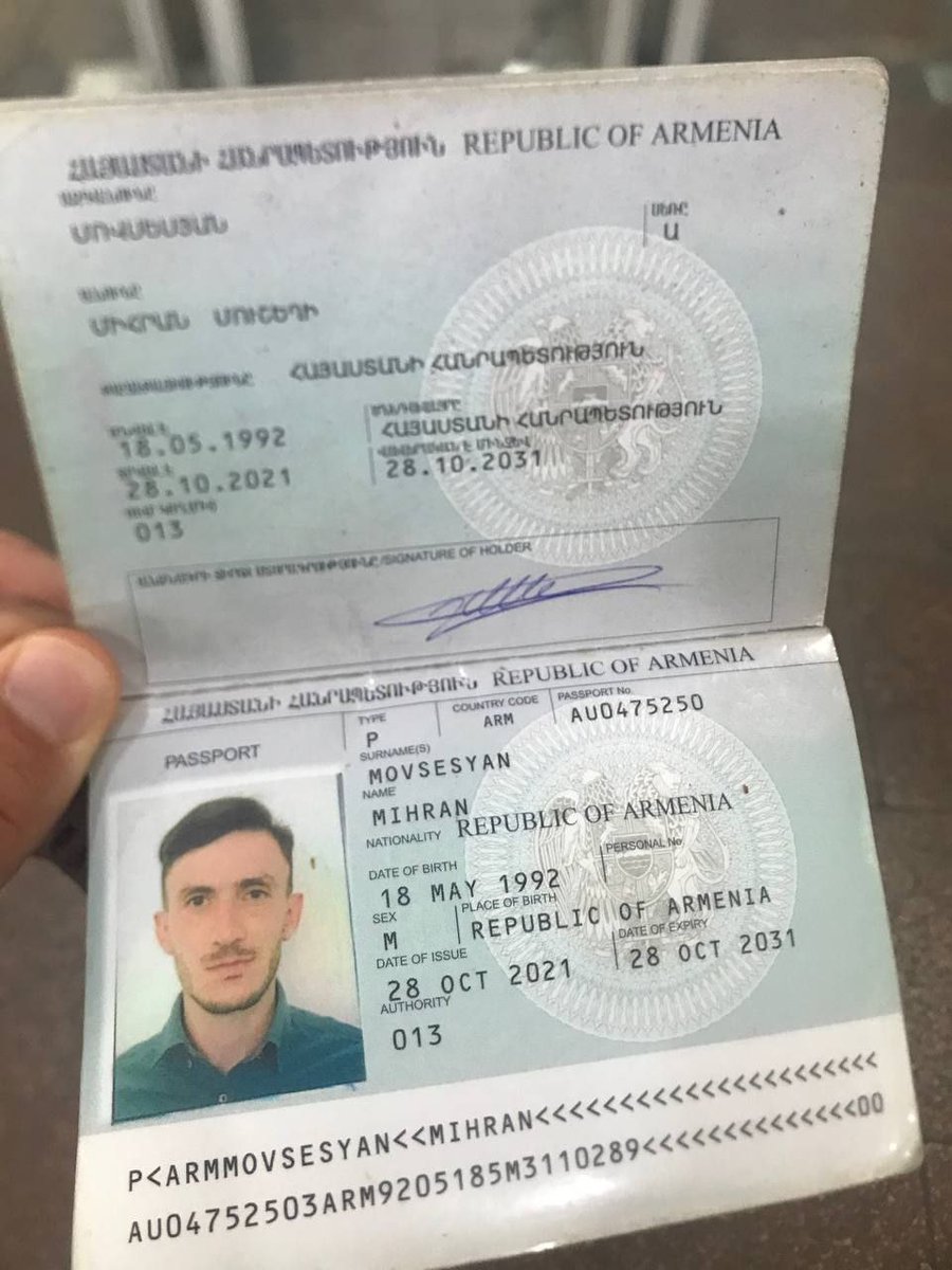 Привет, это тред о том как меня наебали на золотое кольцо и 30к рублей дополнительно. Для затравочки вот вам паспорт этого конча, а в конце будут его соцсети, телефон и счет в ТБС банке))

Ретвит.
