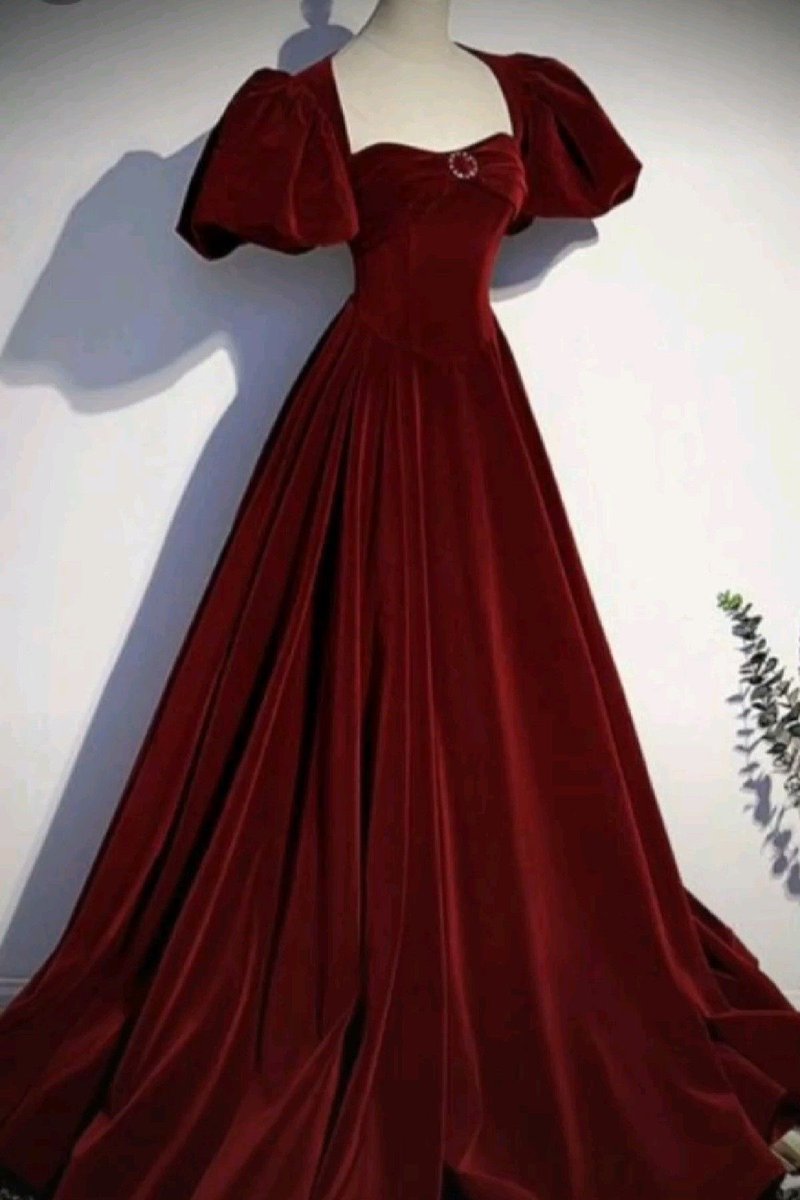 hearthfirearts's tweet photo. Vampire drees 🩸🍷 https://t.co/s0U7VcOJHU
