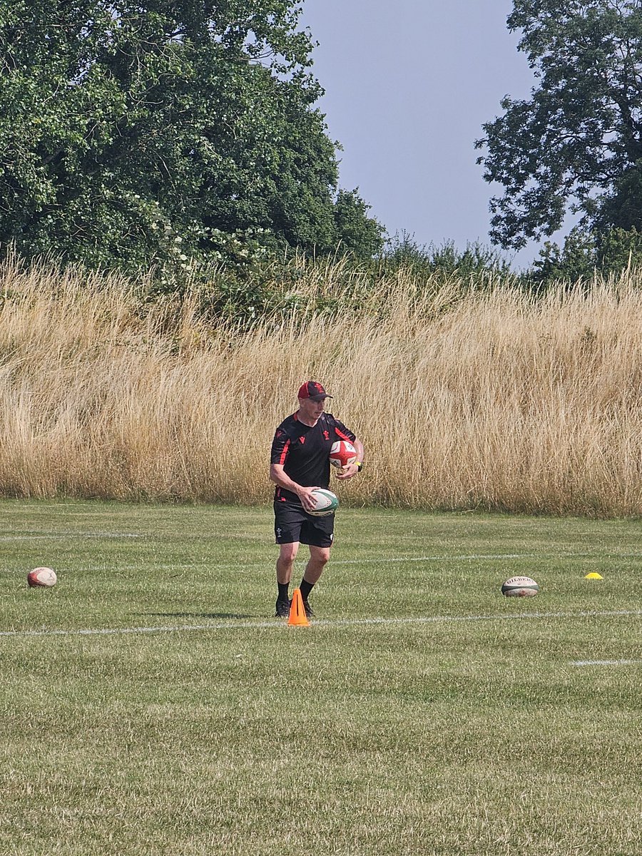 Welsh Exiles (@welshexiles) on Twitter photo The afternoon session is now underway โ๏ธ๐
<a href="/WelshRugbyUnion/">Welsh Rugby Union ๐ด๓ ง๓ ข๓ ท๓ ฌ๓ ณ๓ ฟ</a> <a href="/WRU_Community/">WRU Community - Wrth galon y genedl</a> #WelshRugby #WRUExiles
For more details, register at wru.wales/exiles The afternoon session is now underway โ๏ธ๐
<a href="/WelshRugbyUnion/">Welsh Rugby Union ๐ด๓ ง๓ ข๓ ท๓ ฌ๓ ณ๓ ฟ</a> <a href="/WRU_Community/">WRU Community - Wrth galon y genedl</a> #WelshRugby #WRUExiles
For more details, register at wru.wales/exiles
