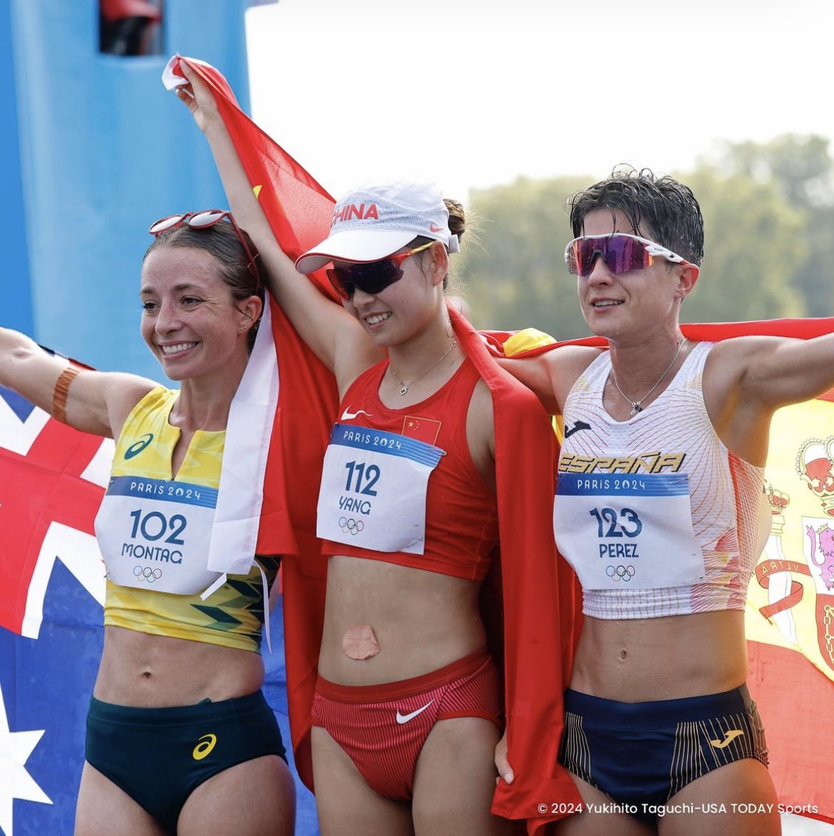 VincoSport's tweet image. Your first female OLYMPIC CHAMPION👑

Yang Jiayu is the first female to claim a #Paris2024 gold in athletics🥇

She took Paris by storm clocking a time of 1:25:54 to secure the win in the Women’s 20K Race Walk🤩

📸: Yukihito Taguchi / @usatodaysports 

#RaceWalk #Olympics