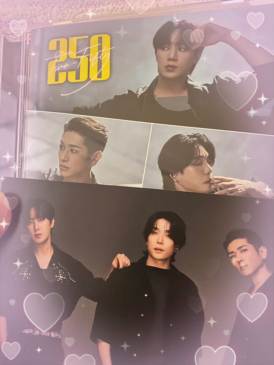 Taka1024memeCo's tweet photo. やっと届いた💿💓
かっこいい🤨💙🤤
アルバム💿の発売おめでとう🎉
#TWO_FIFTY
#DEEPTAKA #チャンミン
#ソンモ
https://t.co/ehzEty4b7p https://t.co/m0LUfI9owc