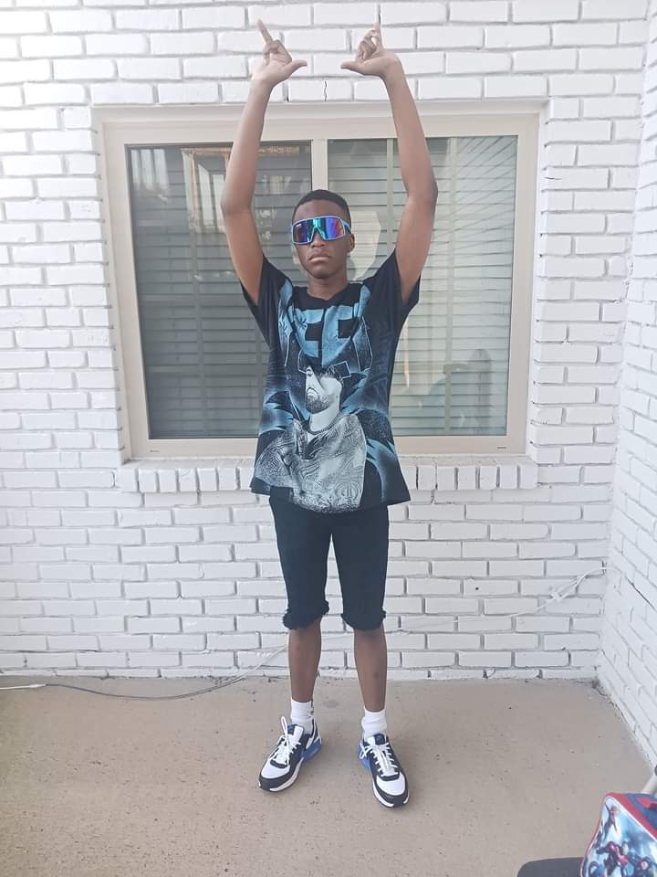 BossRust's tweet image. It's time to end my last year of school with a bang. YEET! #jeyuso #wwe #WWERaw