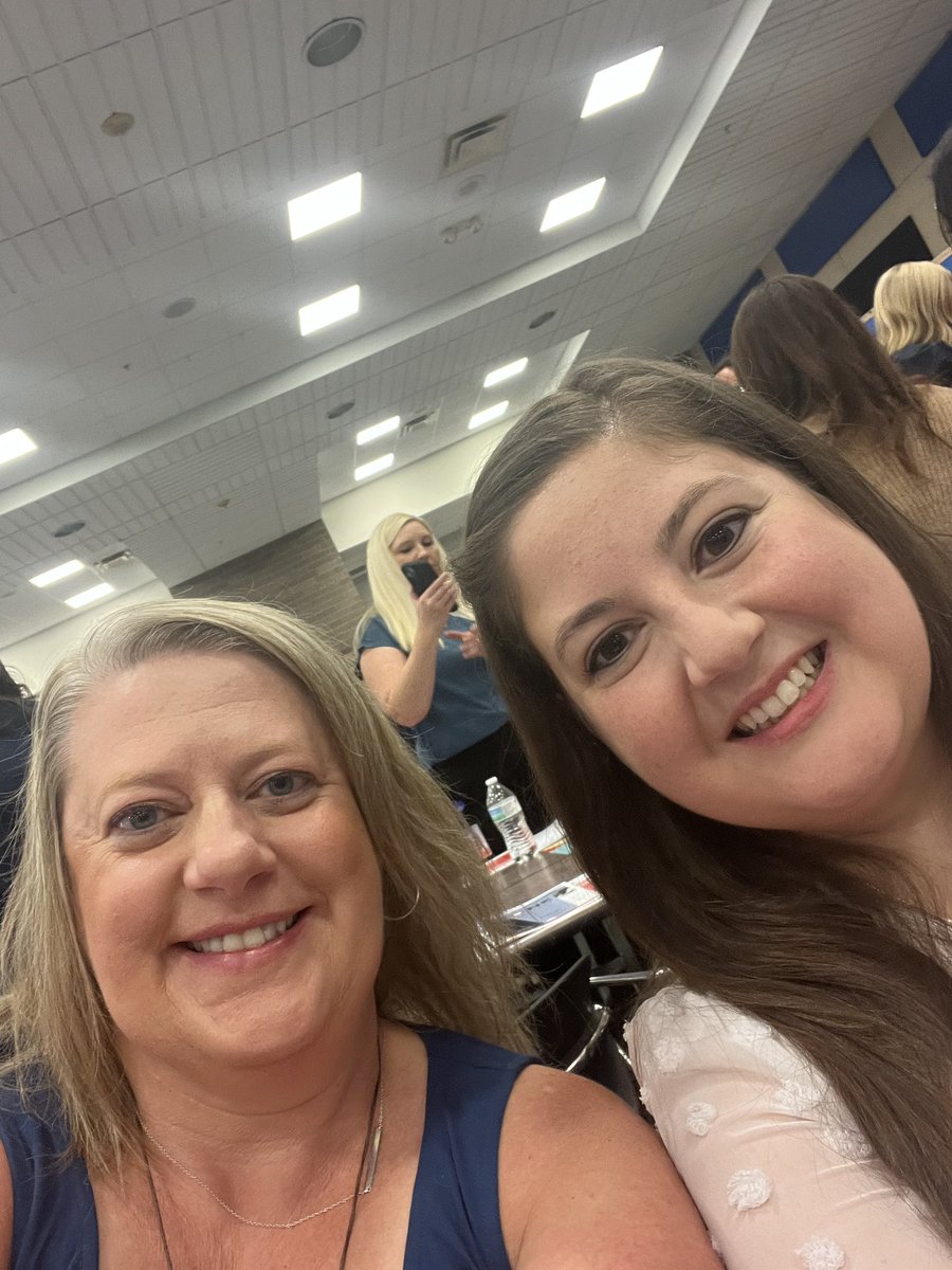 Brougham Elementary (@teambrougham) on Twitter photo Welcome to our new art teacher, Danielle Sloop! <a href="/OlatheNewEd/">Olathe New Educators</a> #OPSMakeTodayCount Welcome to our new art teacher, Danielle Sloop! <a href="/OlatheNewEd/">Olathe New Educators</a> #OPSMakeTodayCount
