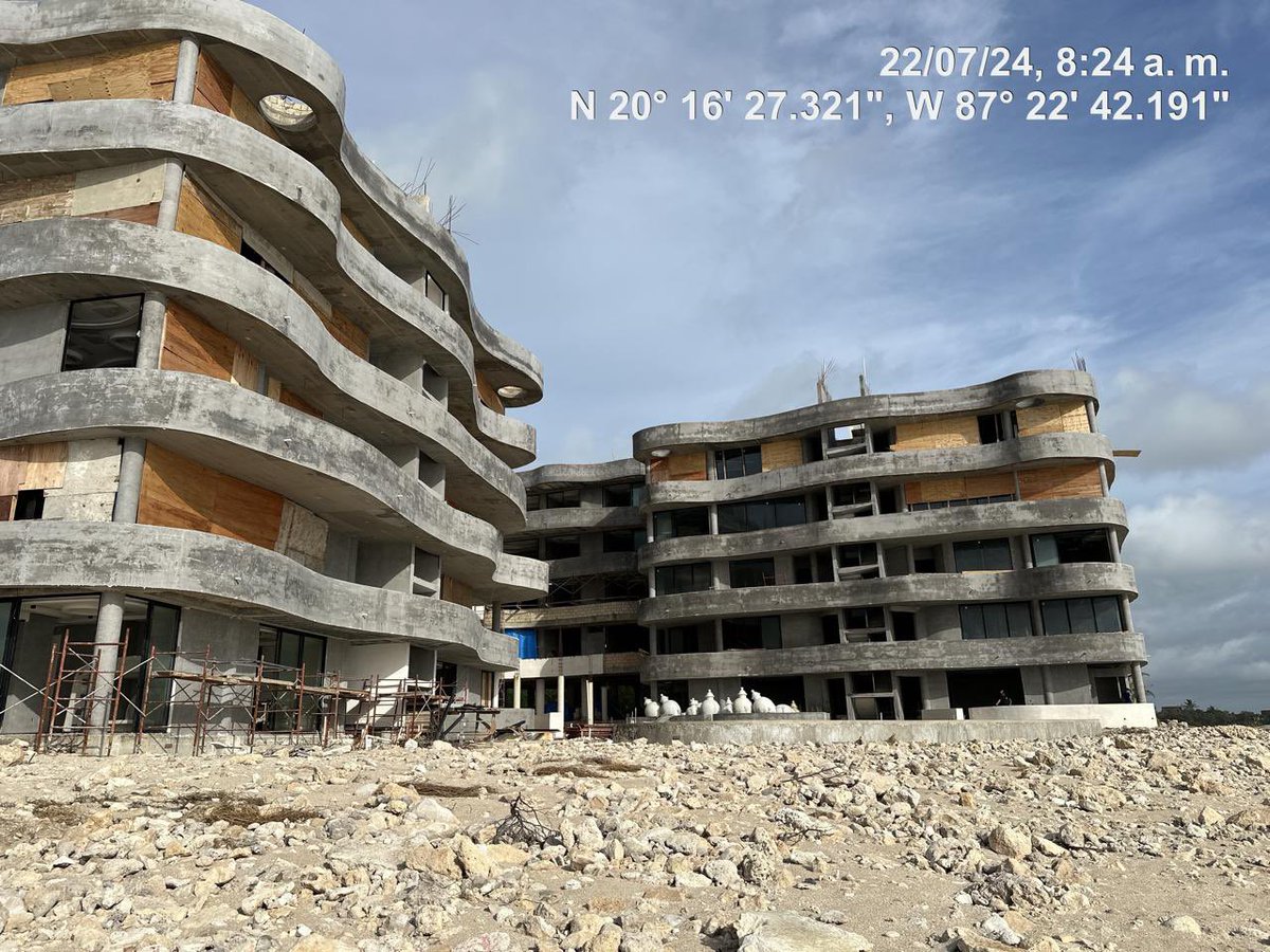 Y siguen construyendo… pero aún <a href="/amalvido/">Adriana Malvido</a> - resulta que la construcción gigante en esa misma bahía,
tampoco tiene autorización de impacto y es DE LOS mismos “desarrolladores! ‼️👇🏽
Alguien está MUY bien conectado en los tres niveles