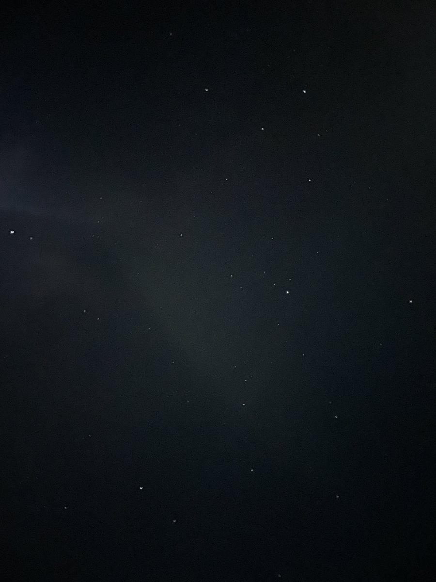 어서와 😍 나도 얼마전에 밤하늘 찍었다