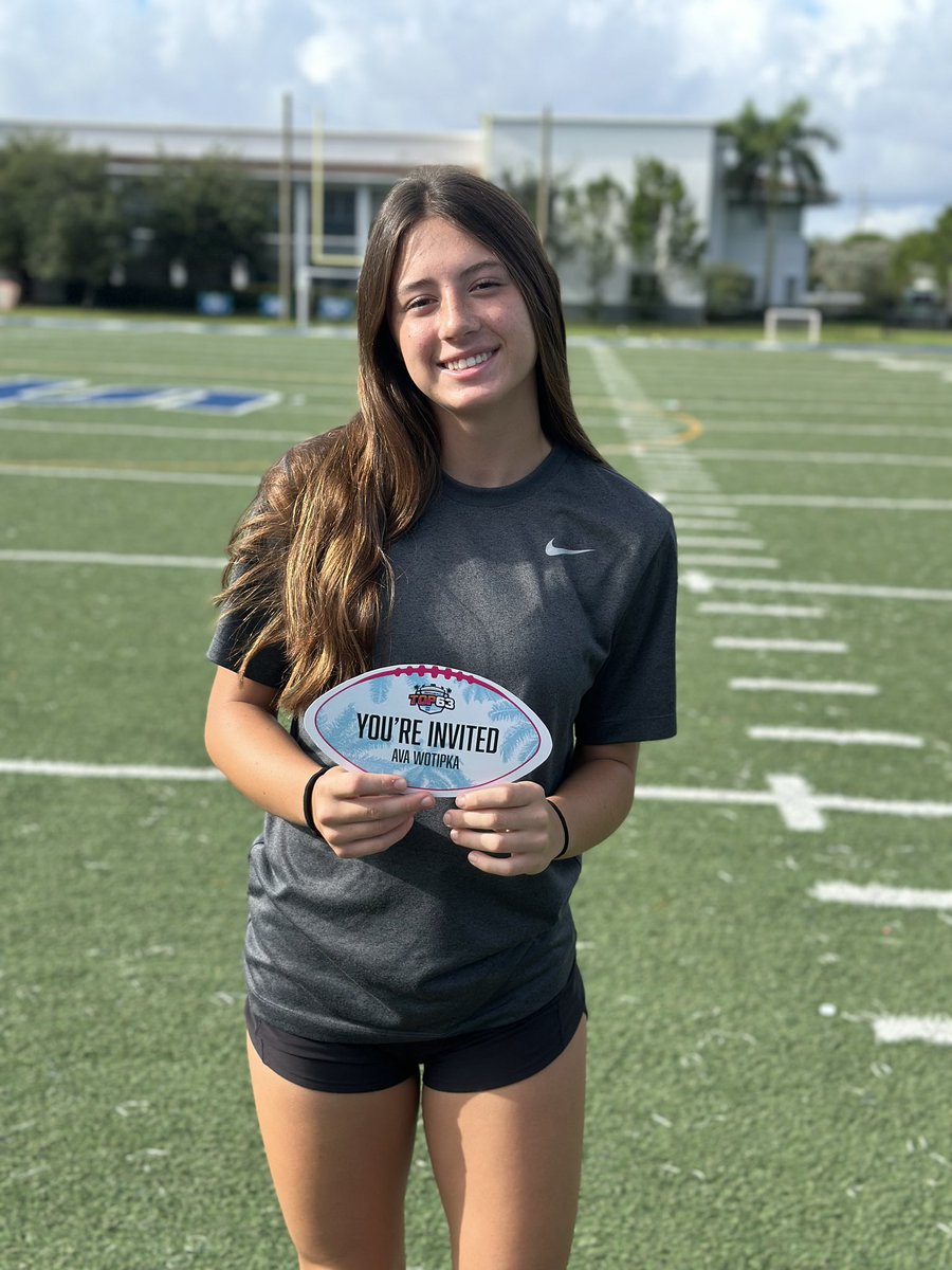CougarsFlag's tweet photo. Great day to be a Cougar! @AvaWotipka QB1 has been nominated as a Top 10 athlete by @ESPNTop63 #weouthere https://t.co/zAIWyicgRa