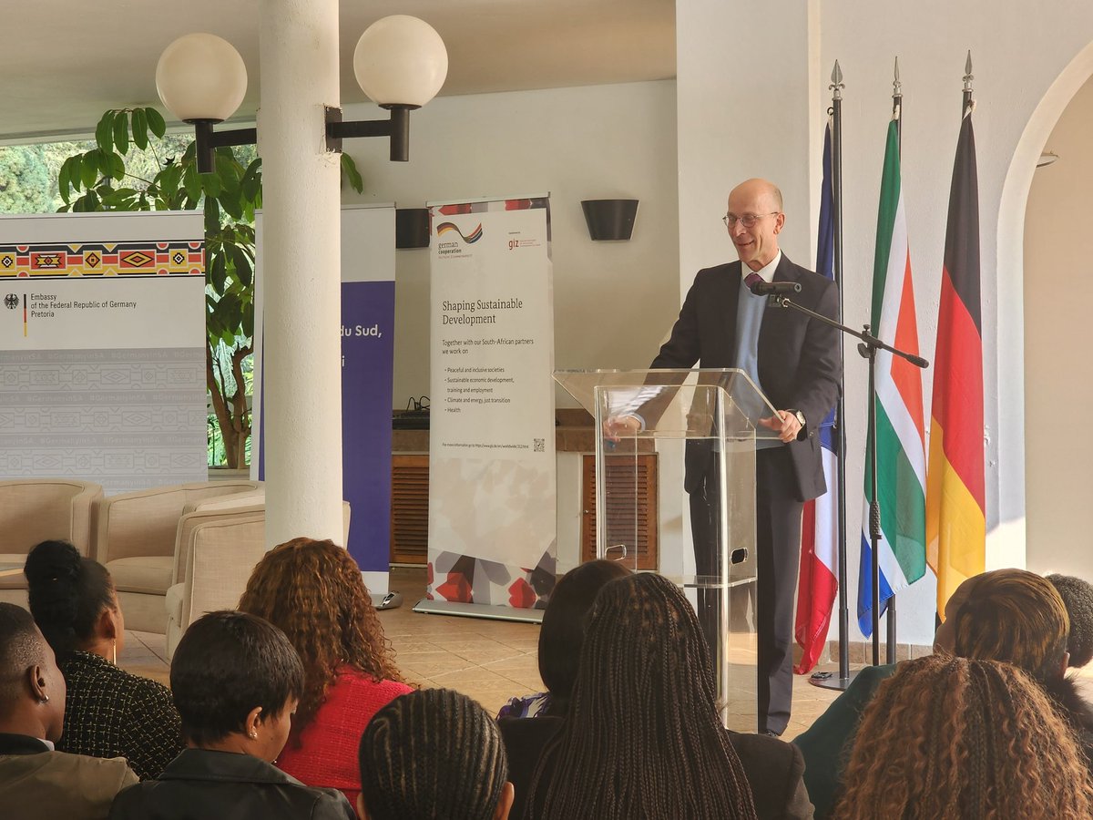 GermanyinSA's tweet image. Welcome of @AmbPeschke: “As we enter #WomensMonth we remember the women who stood up in 1956. Almost 70years later South Africa looks quite different. Many women have fought for a country with equal opportunities for all”
#WomeninEnergy #JustEnergyTransition