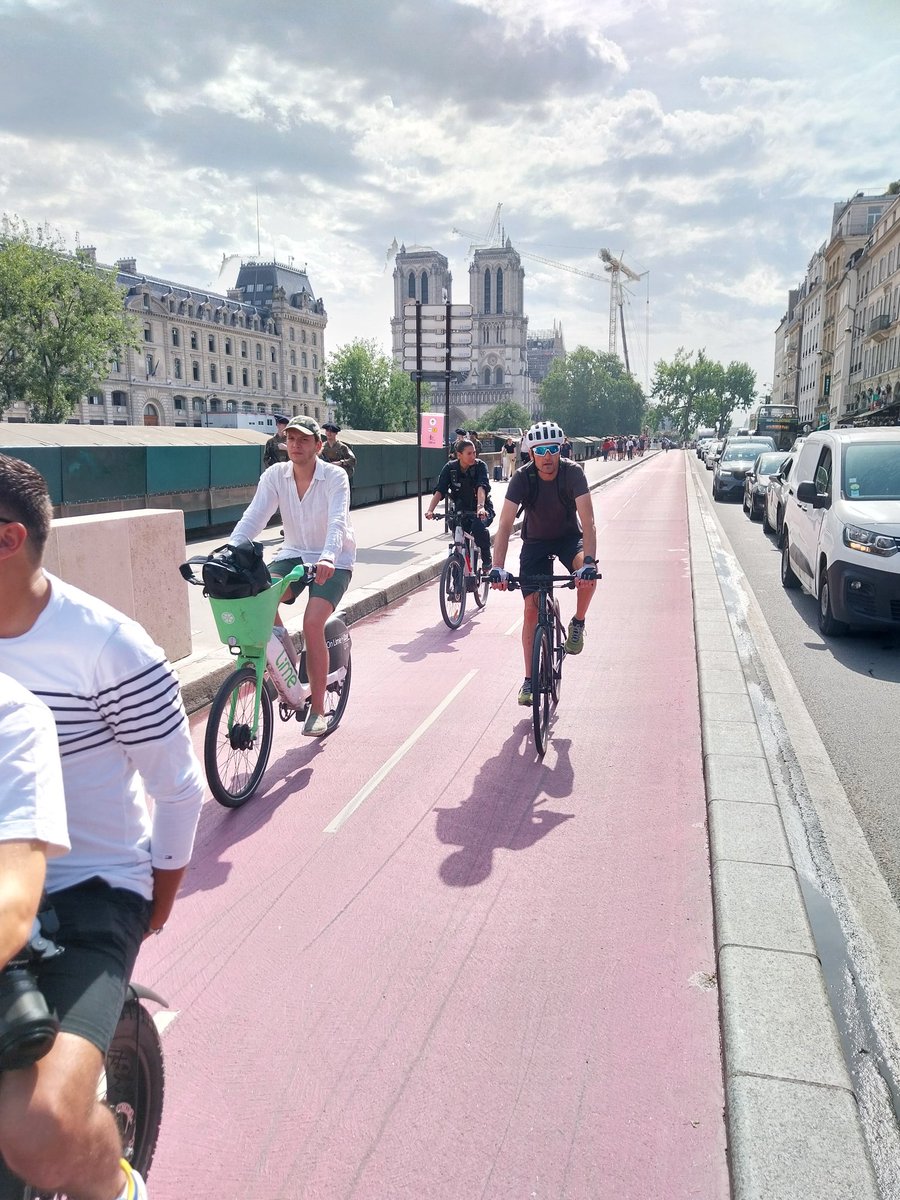 Margot Besson tweet media