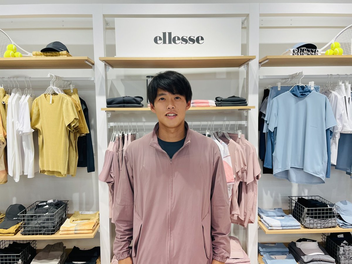 okok0209's tweet photo. この度、株式会社ゴールドウイン様のellesseブランド事業が今年度で終了することが決定し、これに伴い7月31日をもって契約が終了いたしました。
このキャリアでどれだけellesse様に貢献できたかはわかりませんが、共に戦って頂いたこと、とても感謝しております。
4年間本当にありがとうございました！ https://t.co/ezkO1Xv9xJ