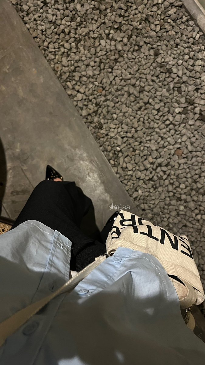 adakah pecinta slingbag?!

pls gue nemuin slingbag kanvas kicil tapi seriously MUAT BANYAK! cakep bgt murah pula🥹🫵🏻