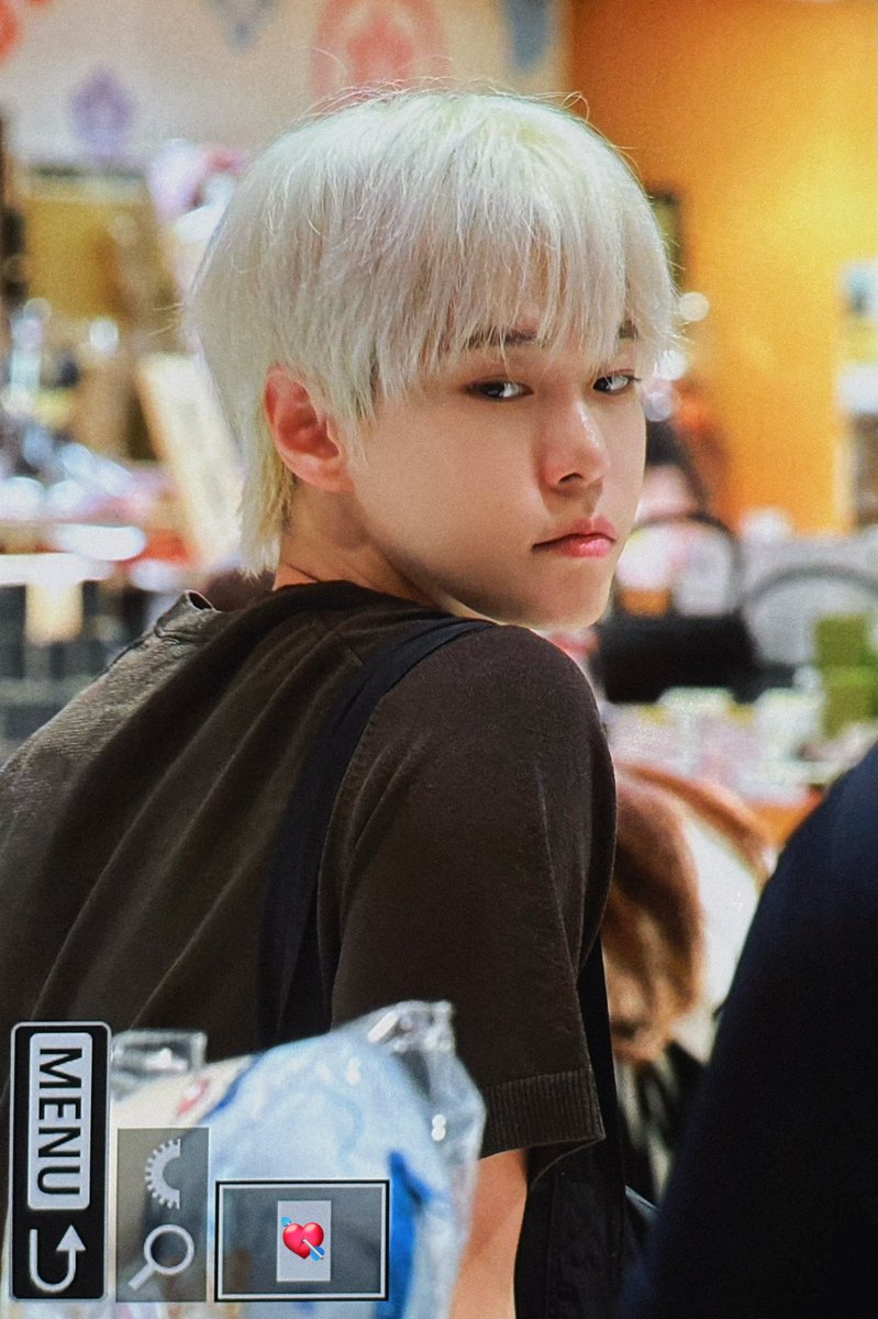 DOYOUNG tweet media