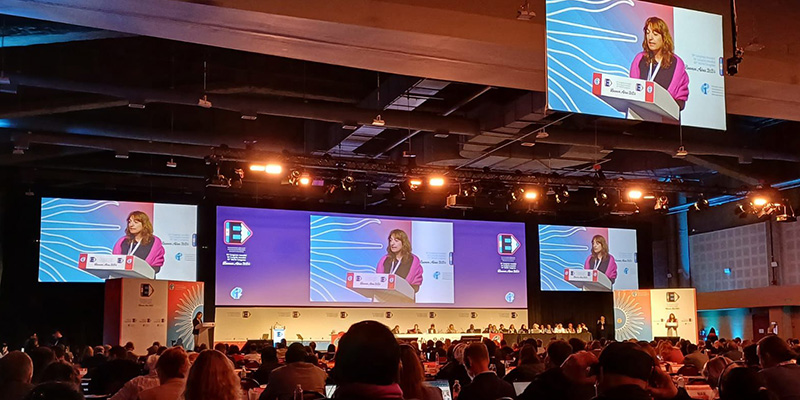 UGT SP denuncia en el Congreso Mundial de la IE que se celebra en Buenos Aires el malestar creciente que sufren los docentes españoles como fruto del empeoramiento de sus condiciones laborales,  que merman su motivación y liderazgo.

<a href="/eduint/">Education International</a> 

ugt-sp.es/ugt-reivindica…