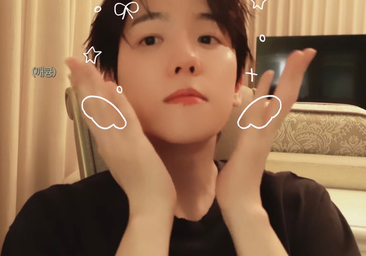 뽀쨧쨕.뽀로록록록쨔자작쨕₊· 백현이 tweet media