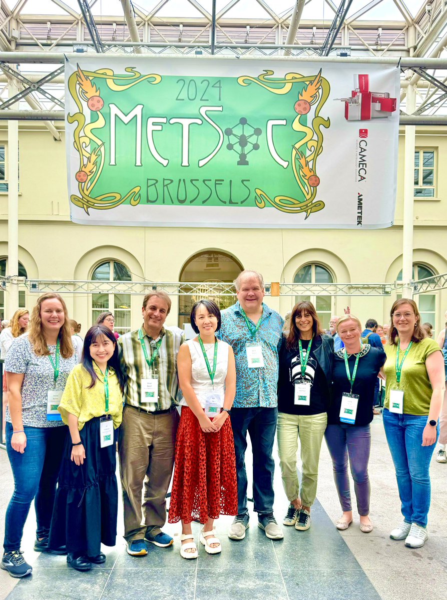 Meenakshi (Mini) Wadhwa (@minwadhwa) on Twitter photo Here in Brussels <a href="/MetSoc2024/">MetSoc2024</a> & great to be with my many “families”: my adopted Belgian family (generously extended to me by my PhD advisor, Ghislaine Crozaz), my <a href="/WashUAlumni/">WashU Alumni</a> @WUSTL_EEPS family, and my <a href="/MeteoriticalSoc/">Meteoritical Society</a> #NierPrize family! Here in Brussels <a href="/MetSoc2024/">MetSoc2024</a> & great to be with my many “families”: my adopted Belgian family (generously extended to me by my PhD advisor, Ghislaine Crozaz), my <a href="/WashUAlumni/">WashU Alumni</a> @WUSTL_EEPS family, and my <a href="/MeteoriticalSoc/">Meteoritical Society</a> #NierPrize family!