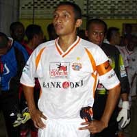 lelanglawas's tweet photo. #LawasMalamJumat - Kamis, 1 Agustus 2024

#Lawas2
Persija Jakarta Away 2005 Liga Djarum MW
#32 LEONARD TUPAMAHU
Size XL (80x58)
Nameset sponsor sablon Original
Sponsor lengan woven Original
Tag Persija n sizing leher minggat
Holes di belakang
Stain
MATCH WORN!
SI JARANG NONGOL!! https://t.co/VsjLz4vqdn